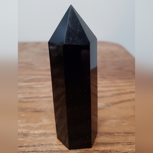 Black Obsidian Crystal Tower - Picture 5 of 11